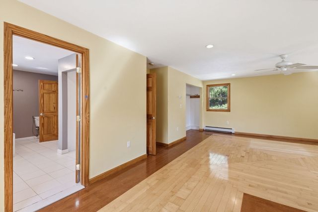 27 Ansie Road, Chelmsford, MA 01824