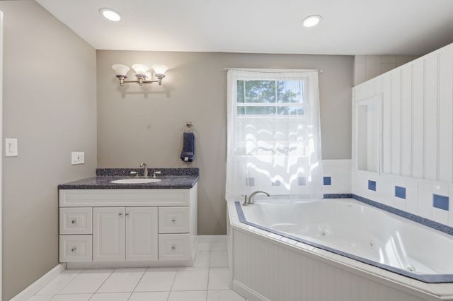 27 Ansie Road, Chelmsford, MA 01824