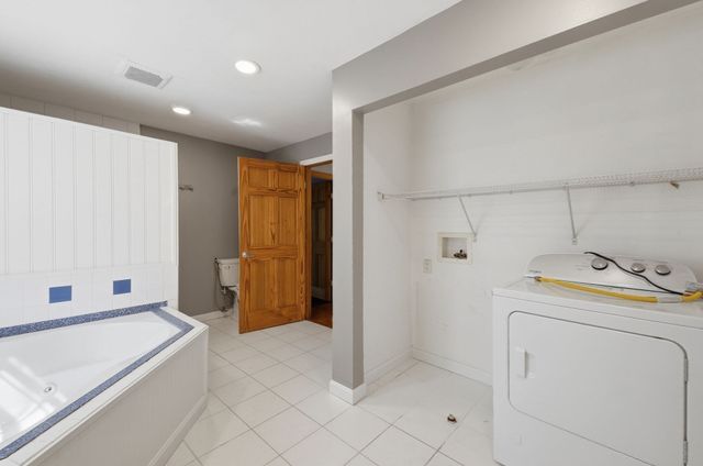 27 Ansie Road, Chelmsford, MA 01824