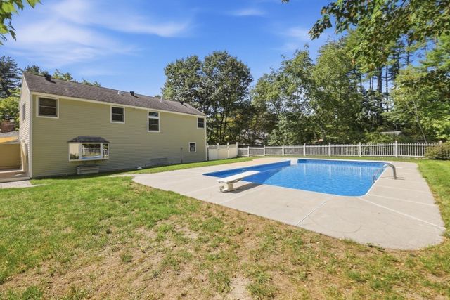 27 Ansie Road, Chelmsford, MA 01824