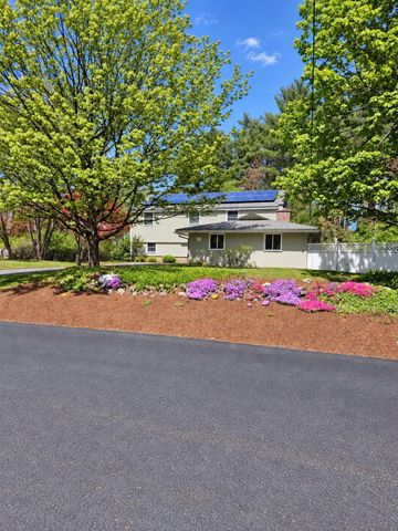 27 Ansie Road, Chelmsford, MA 01824