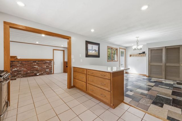 27 Ansie Road, Chelmsford, MA 01824