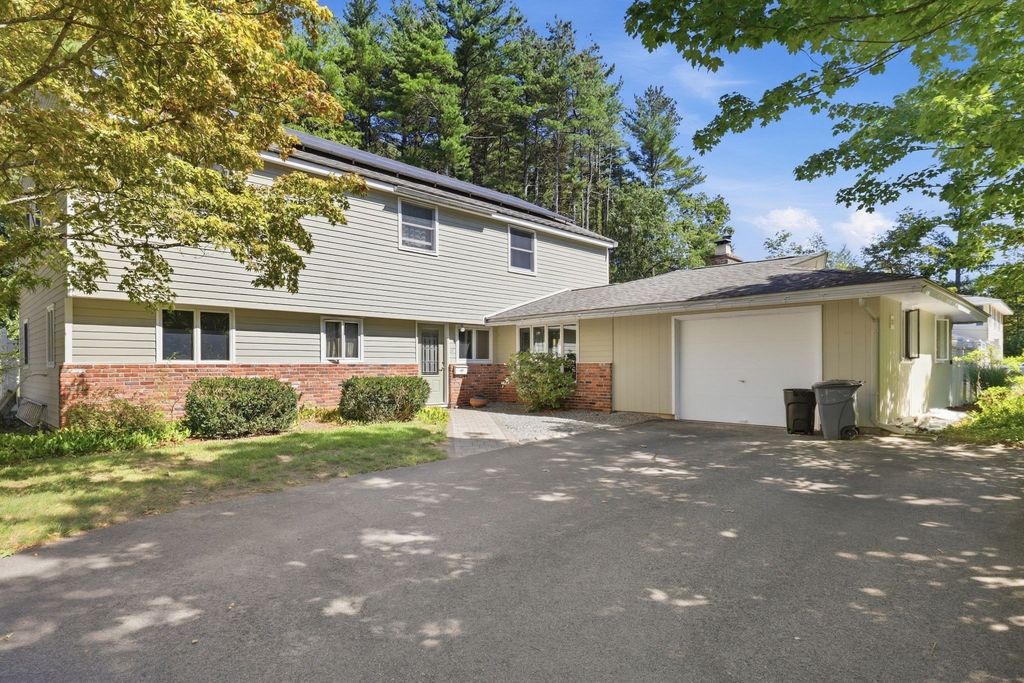 27 Ansie Road, Chelmsford, MA 01824