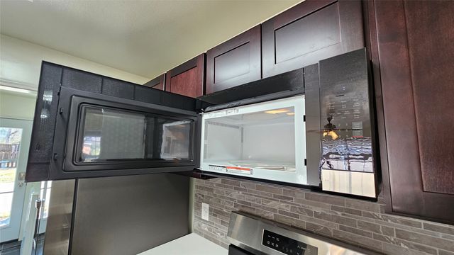 901 W Congress Street, Denton, TX 76201