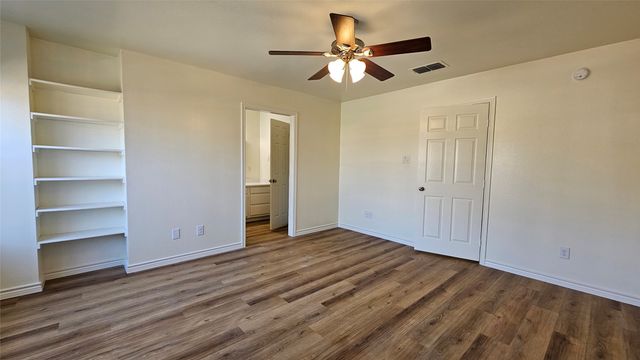 901 W Congress Street, Denton, TX 76201