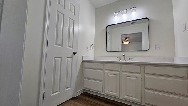 901 W Congress Street, Denton, TX 76201