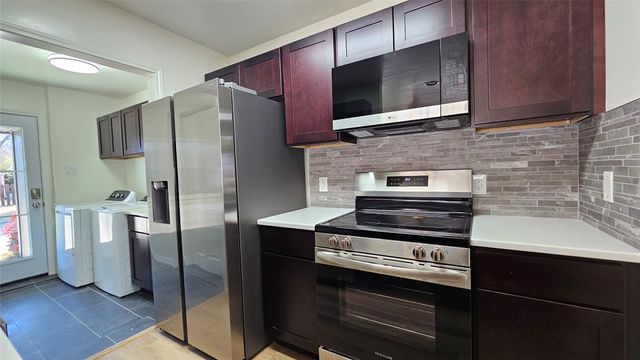 901 W Congress Street, Denton, TX 76201