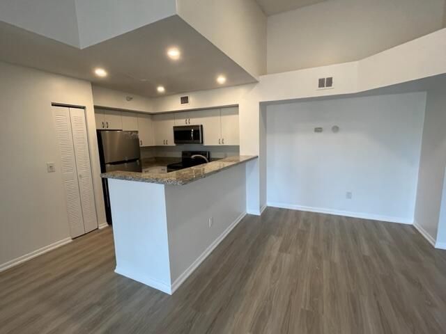 111 Yacht Club Way 305, Hypoluxo, FL 33462