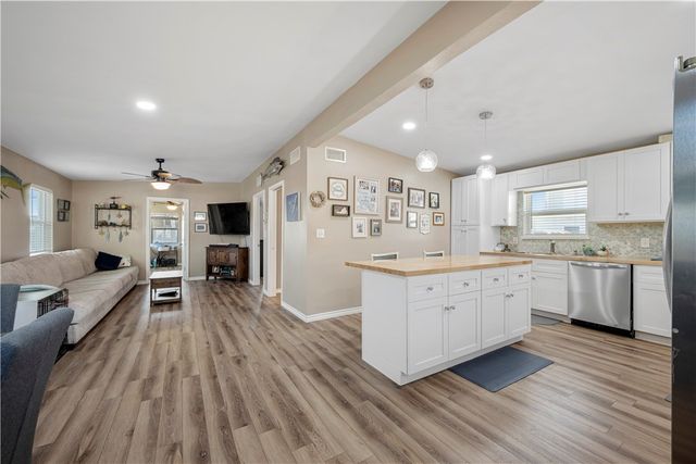 622 S Sandpiper, Ingleside, TX 78362