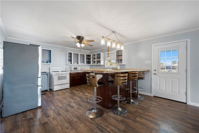 622 S Sandpiper, Ingleside, TX 78362