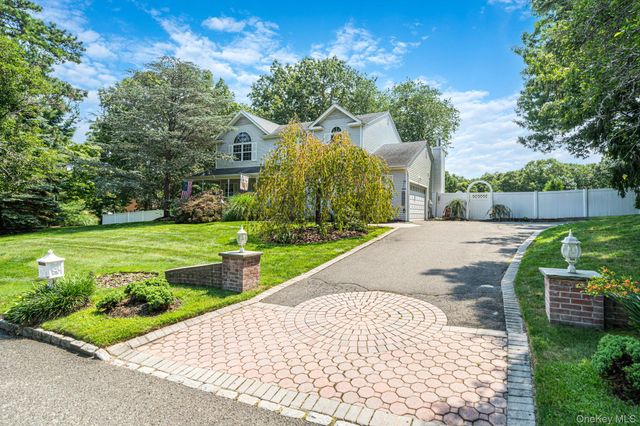2 Piedmont Court, Centereach, NY 11720