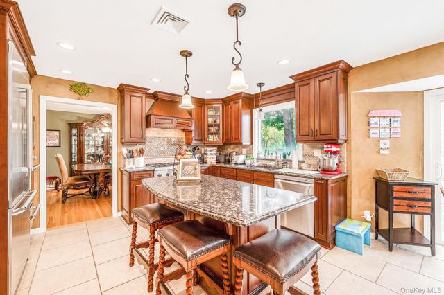2 Piedmont Court, Centereach, NY 11720