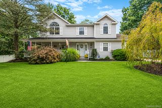 2 Piedmont Court, Centereach, NY 11720