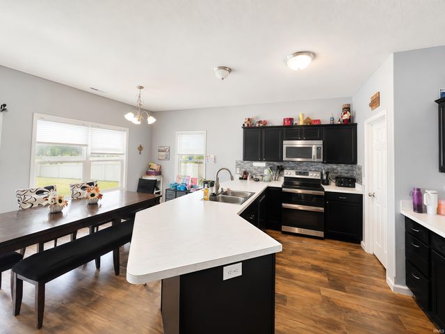 11214 Yalumba Pass, Roanoke, IN 46783