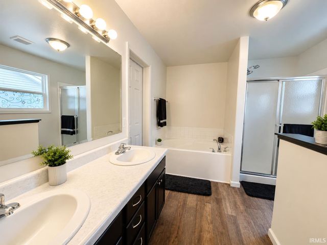 11214 Yalumba Pass, Roanoke, IN 46783