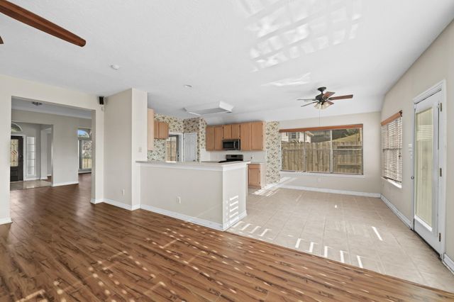 2309 Lord Nelson Drive, Seabrook, TX 77586
