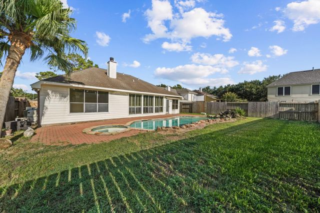 2309 Lord Nelson Drive, Seabrook, TX 77586