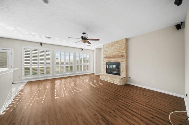 2309 Lord Nelson Drive, Seabrook, TX 77586
