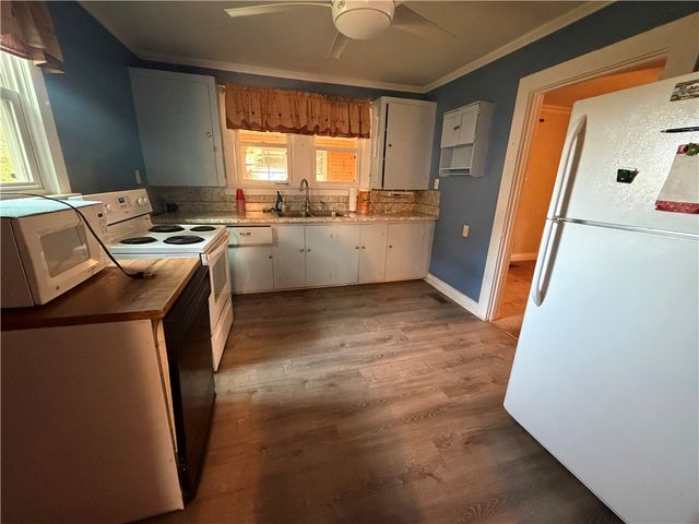 3211 S Main St Extension, Anderson, SC 29624