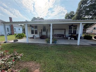 3211 S Main St Extension, Anderson, SC 29624