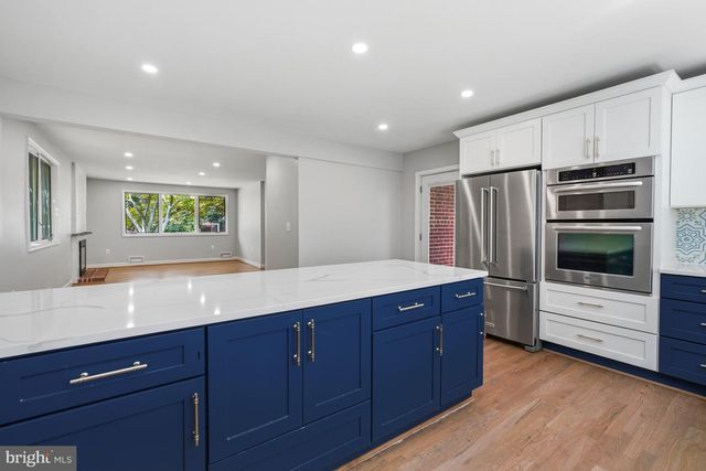 2123 N EARLEY ST, Alexandria, VA 22302