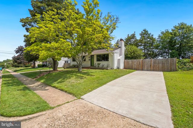 2123 N EARLEY ST, Alexandria, VA 22302