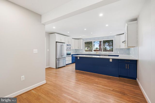 2123 N EARLEY ST, Alexandria, VA 22302