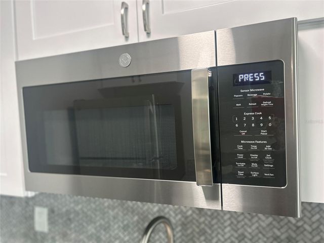 129 104TH AVENUE 101, Treasure Island, FL 33706