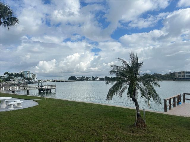 129 104TH AVENUE 101, Treasure Island, FL 33706