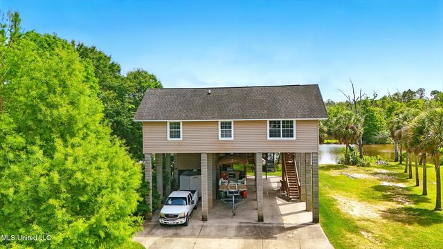 10264 Riverroad Drive, Gulfport, MS 39503
