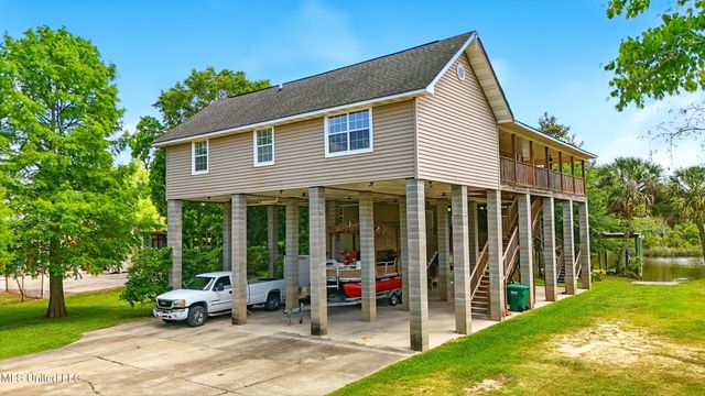 10264 Riverroad Drive, Gulfport, MS 39503