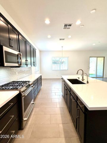 3824 E Fiesta Flower Lane, San Tan Valley, AZ 85140