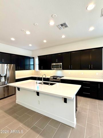 3824 E Fiesta Flower Lane, San Tan Valley, AZ 85140