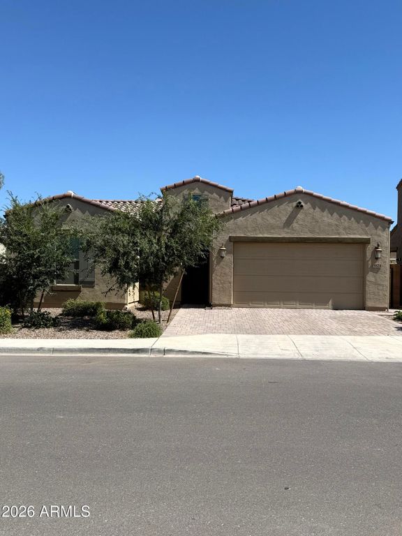3824 E Fiesta Flower Lane, San Tan Valley, AZ 85140