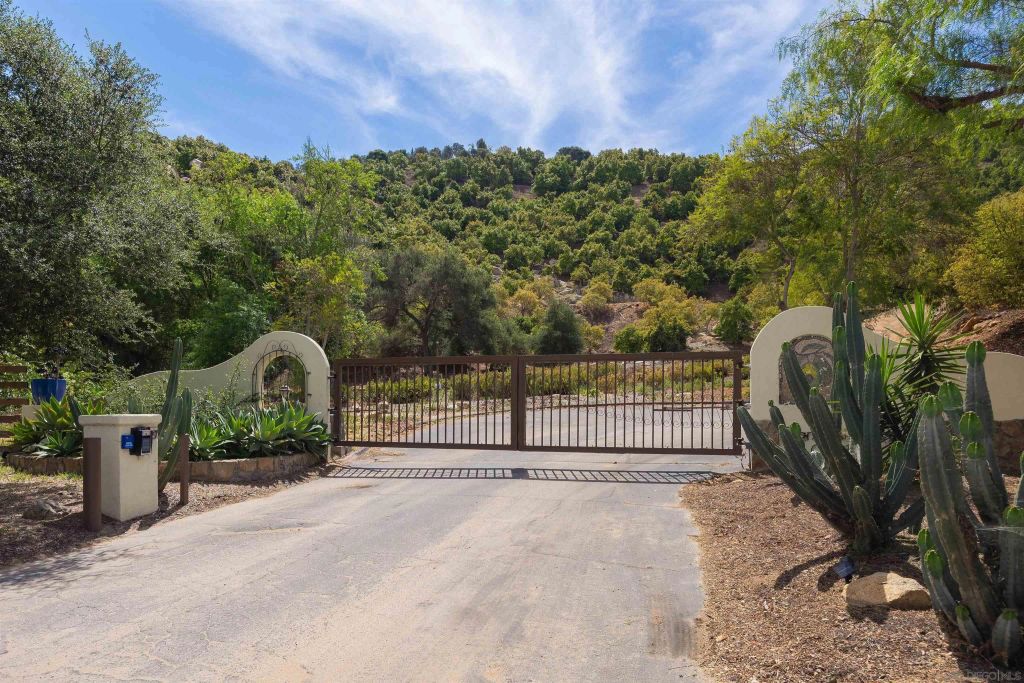 30591 LUIS REY HEIGHTS RD 4639, Bonsall, CA 92003