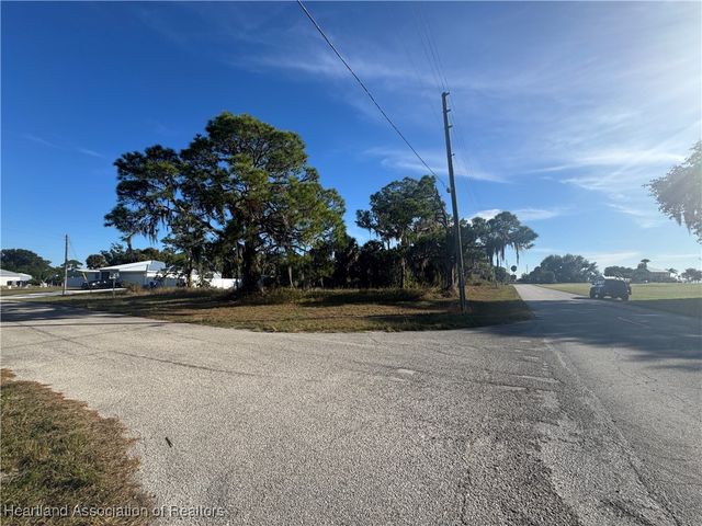 1000 Lincoln Road NE, Lake Placid, FL 33852