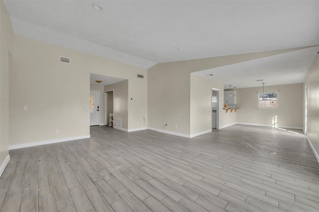 Image 5 of property listing at 109 MARGO LANE, Longwood, FL 32750