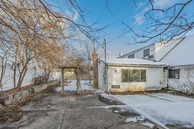 63 Rush Street, Port Jefferson Station, NY 11776