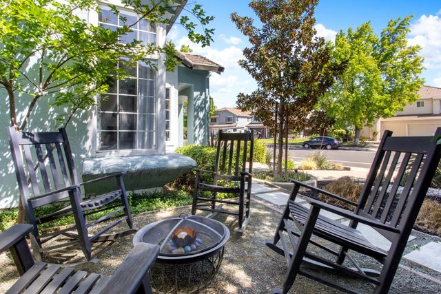 1061 Plymouth Dr, Tracy, CA 95376