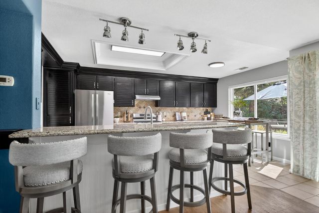 1061 Plymouth Dr, Tracy, CA 95376