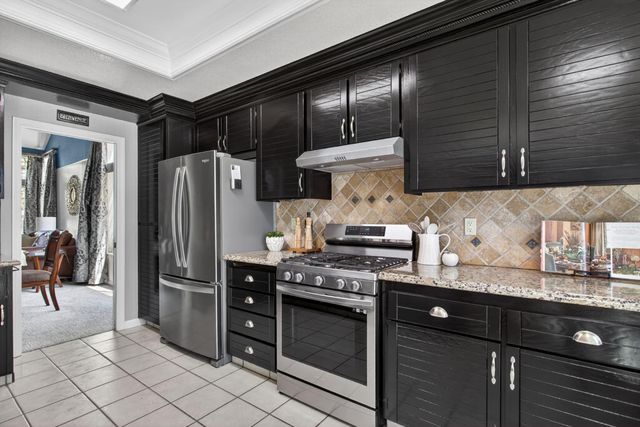 1061 Plymouth Dr, Tracy, CA 95376