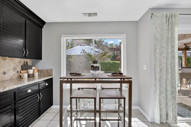 1061 Plymouth Dr, Tracy, CA 95376