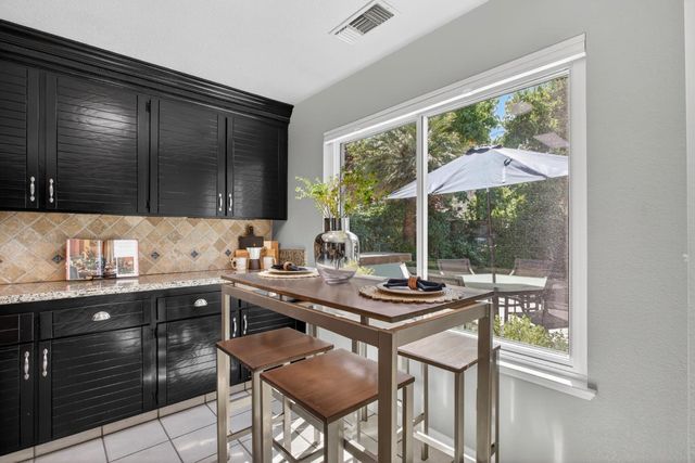 1061 Plymouth Dr, Tracy, CA 95376