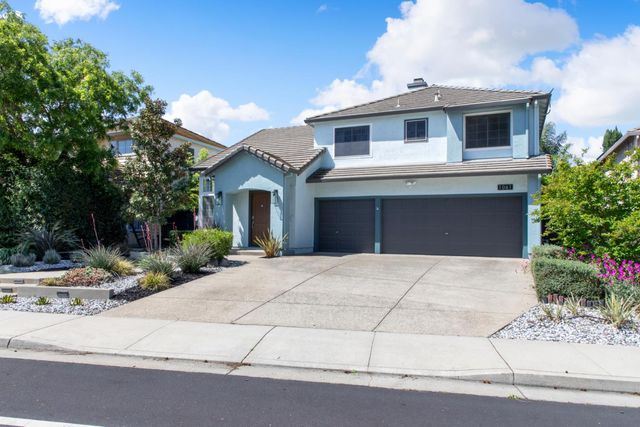 1061 Plymouth Dr, Tracy, CA 95376