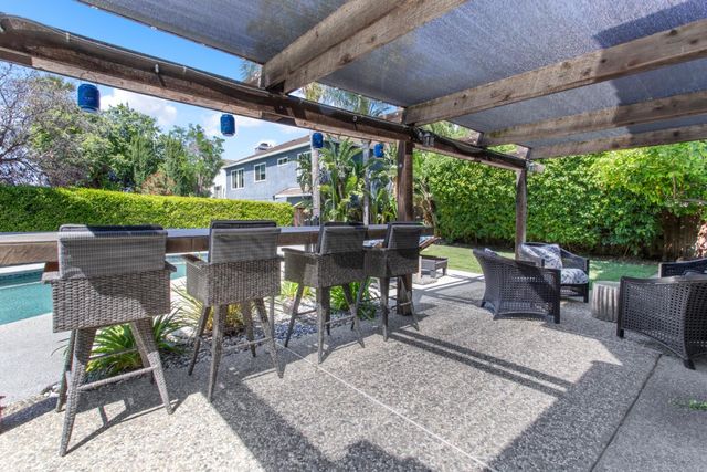 1061 Plymouth Dr, Tracy, CA 95376