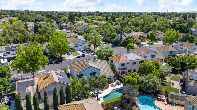 1061 Plymouth Dr, Tracy, CA 95376