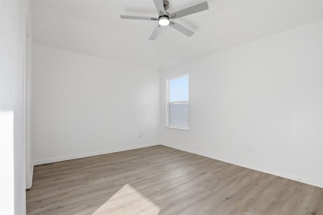 448 Nottingham LOOP, Kyle, TX 78640