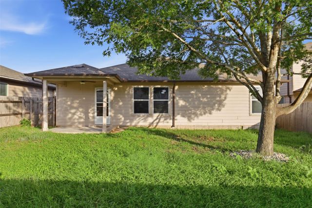 448 Nottingham LOOP, Kyle, TX 78640
