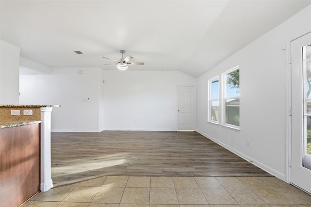 448 Nottingham LOOP, Kyle, TX 78640