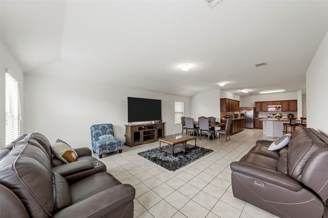 901 Opal Path, Princeton, TX 75407